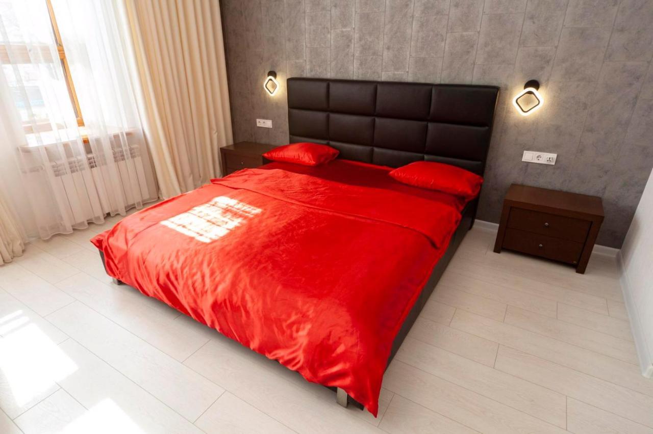 Appartamento Vip Студио На Дерибасовской Odessa Esterno foto