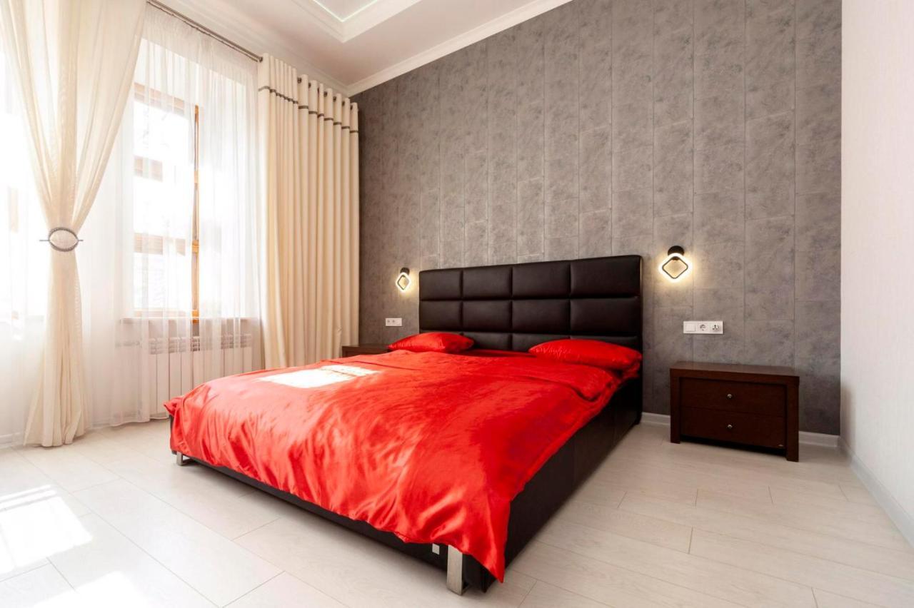Appartamento Vip Студио На Дерибасовской Odessa Esterno foto