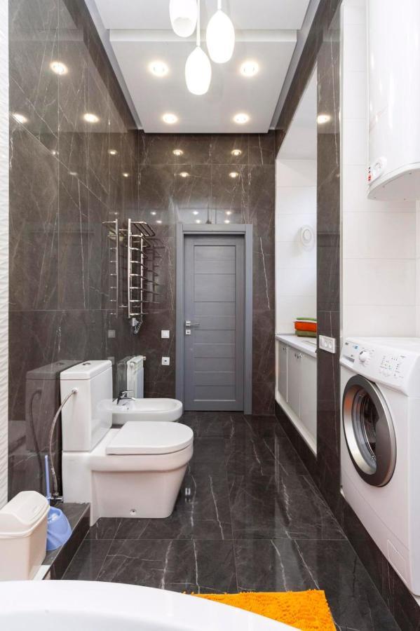 Appartamento Vip Студио На Дерибасовской Odessa Esterno foto